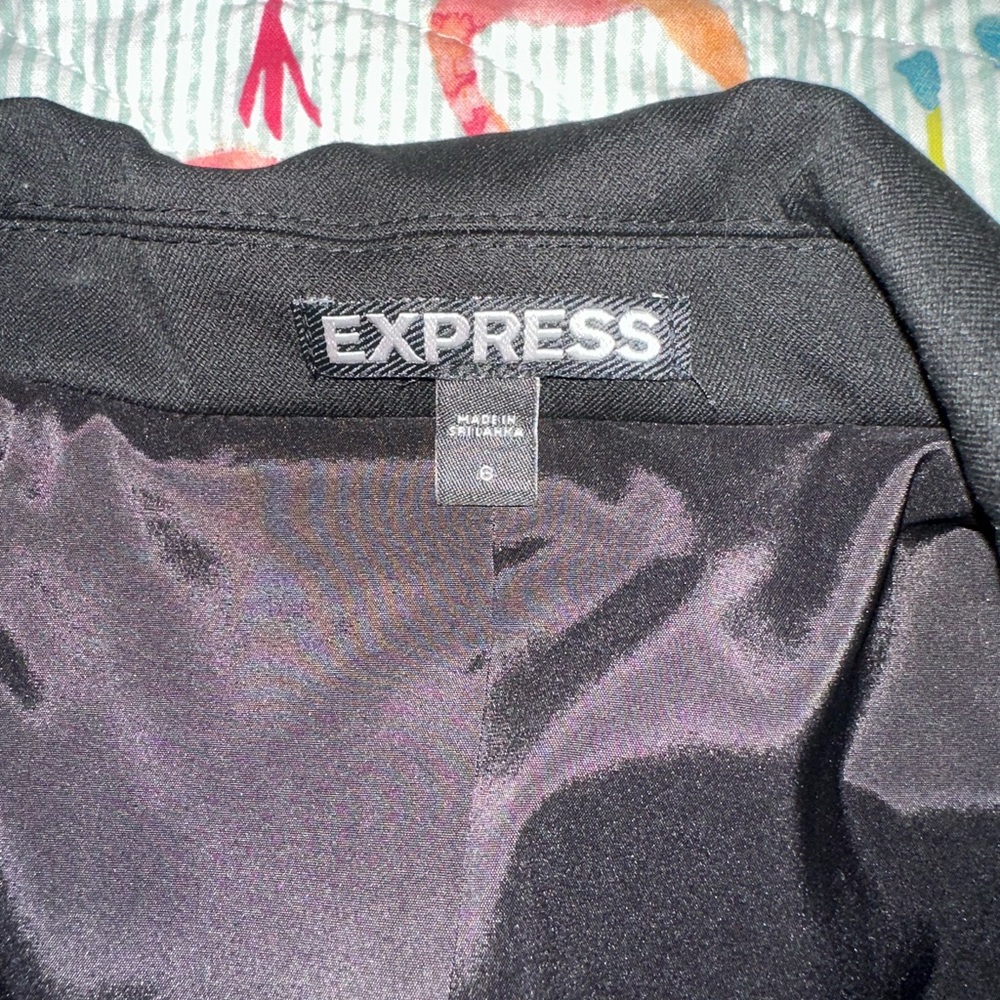 Women’s Express Classic Editor Black Suit Set - Picture 4 of 6
